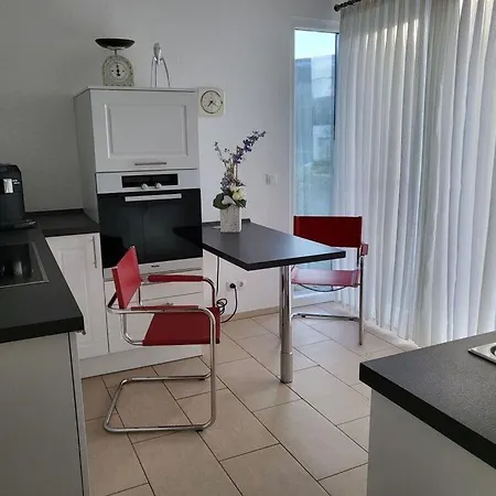 Uitzicht Op De Pellenz * Eich (Rhein-Sieg)