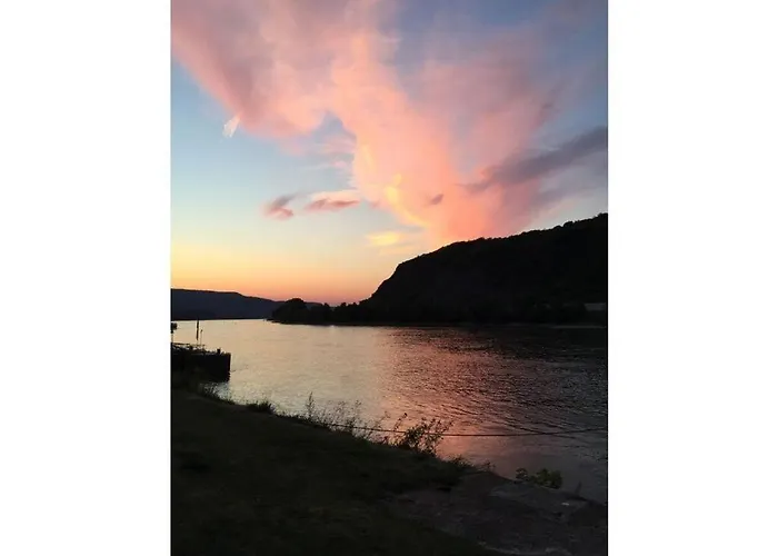 بيت للعطل Uitzicht Op De Pellenz *